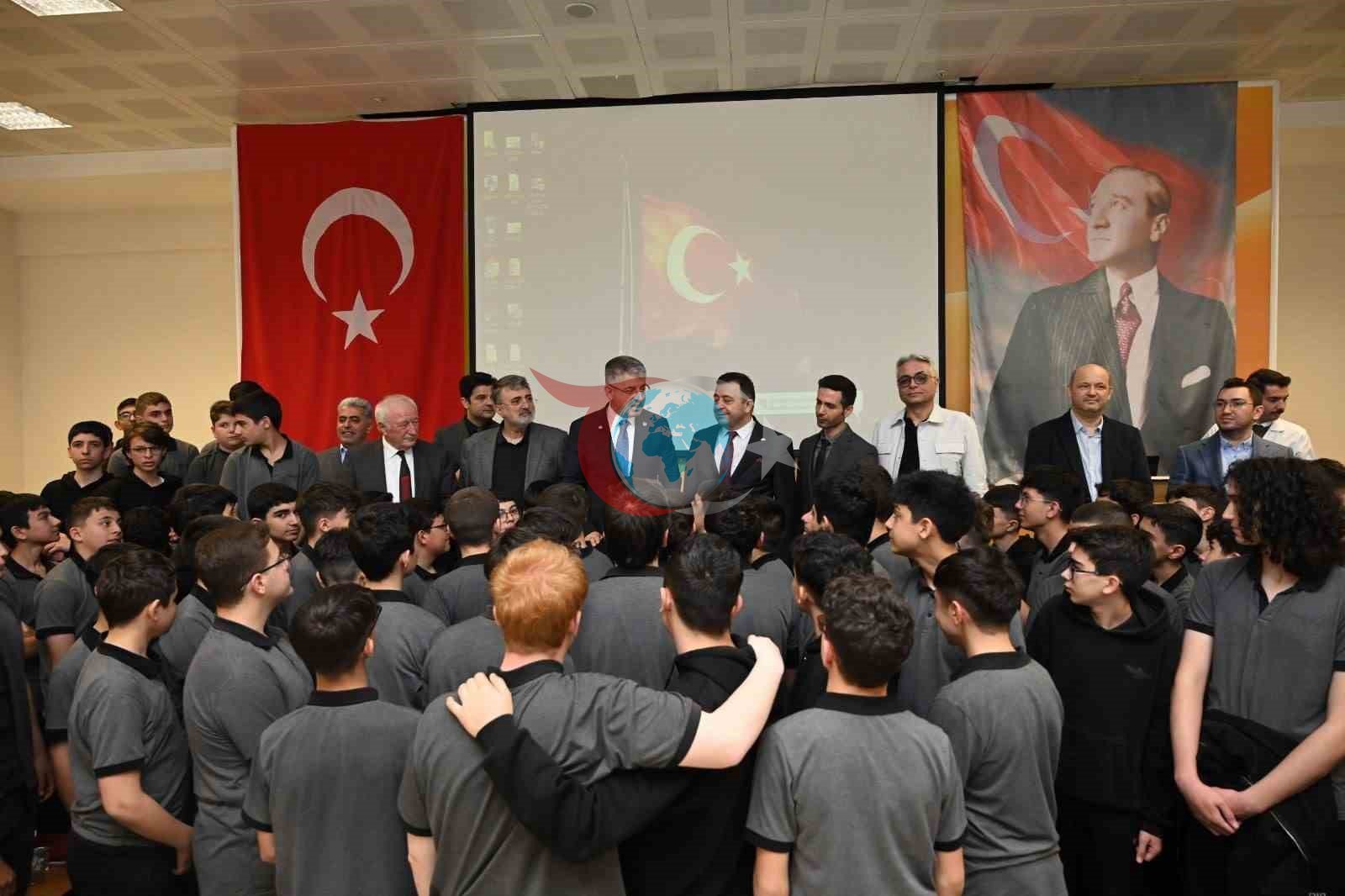 Çopuroğlu, Kayseri OSB Teknik Lisesi'nde Gençlerle Buluştu