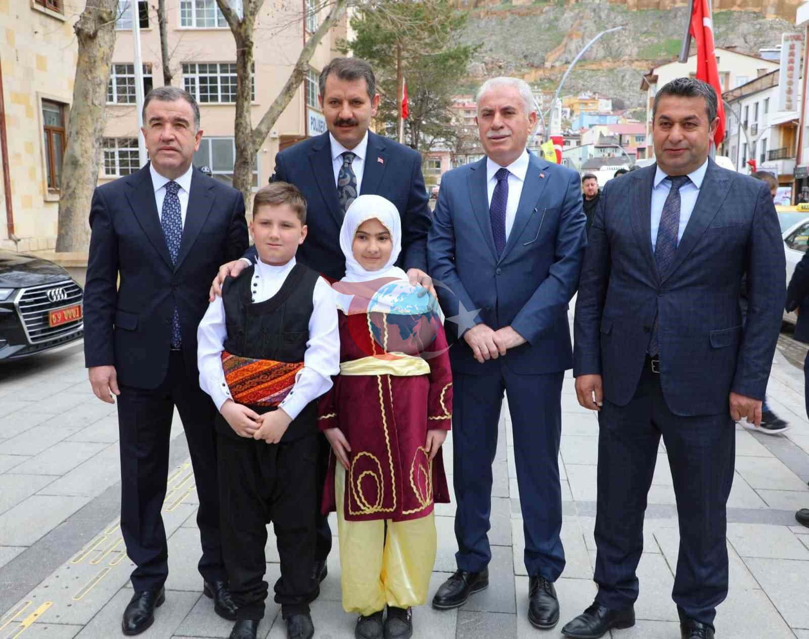 Milli Savunma Bakan Yardฤฑmcฤฑsฤฑ Ayhanโdan memleketi Bayburtโa ziyaret