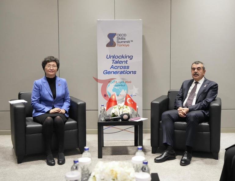Bakan Tekin, Çin İnsan Kaynakları Sosyal Güvenlik Bakanı Wang ile görüştü
