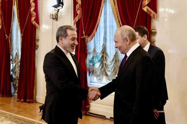 Rusya Devlet Başkanı Putin, İran Dışişleri Bakanı Erakçi ile görüştü - Resim: 0