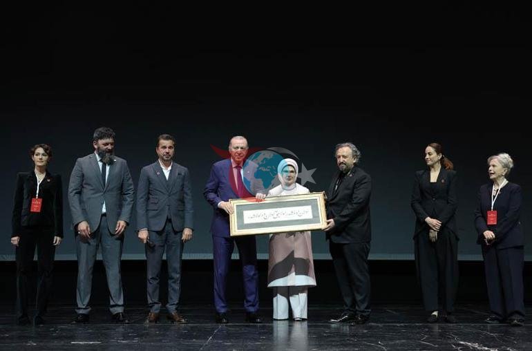 Cumhurbaşkanı Erdoğan ‘Bir Adam Yaratmak’ filminin galasına katıldı