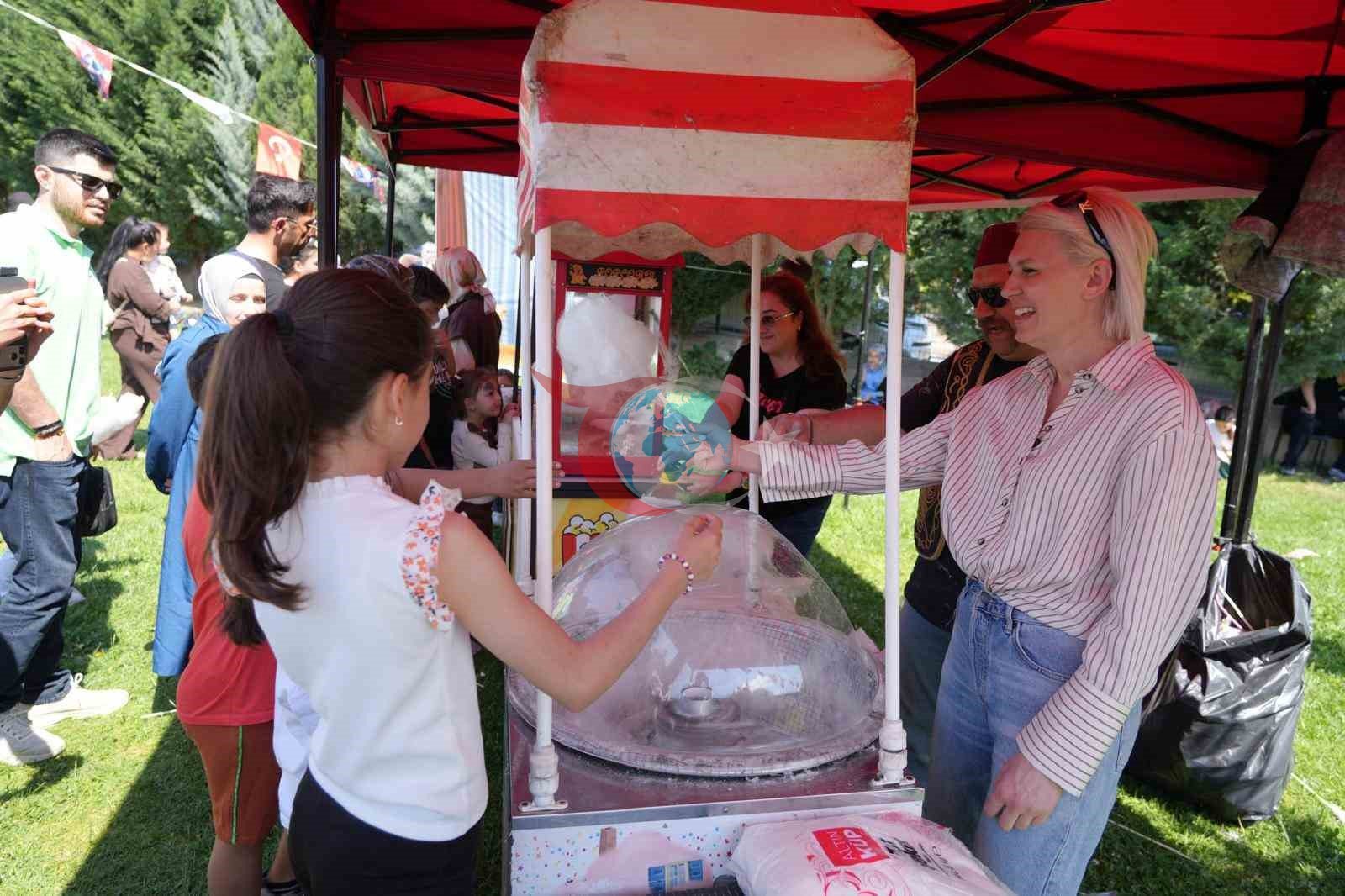 Bilecik&rsquo;te 5 bin çocuk gönüllerince eğlendi