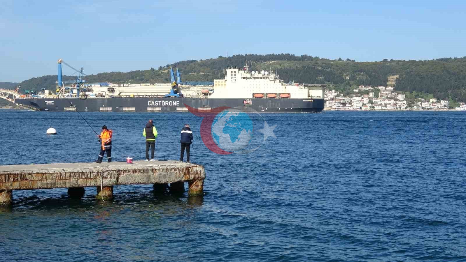 Dev Boru Döşeme Gemisi 'Castorone' Çanakkale Boğazı'ndan Geçti