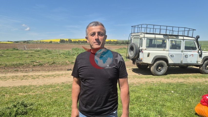 Tekirdağ’da sarı şölen: Paramotorlar sarı tarlaları gezdi