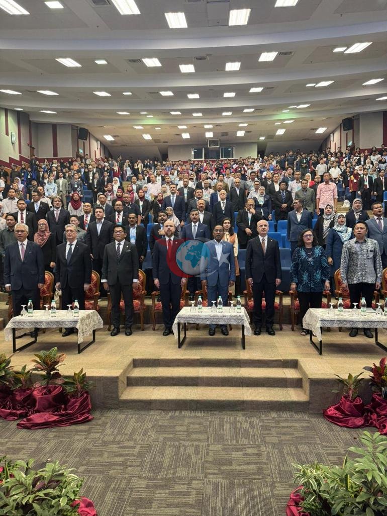 Yükseköğretim Kurulu Başkanı Özvar, Malezyada