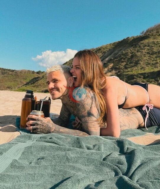 Icardi ve China Suarez Şile Sahillerinde: Derbi Yorgunluğunu Attılar!