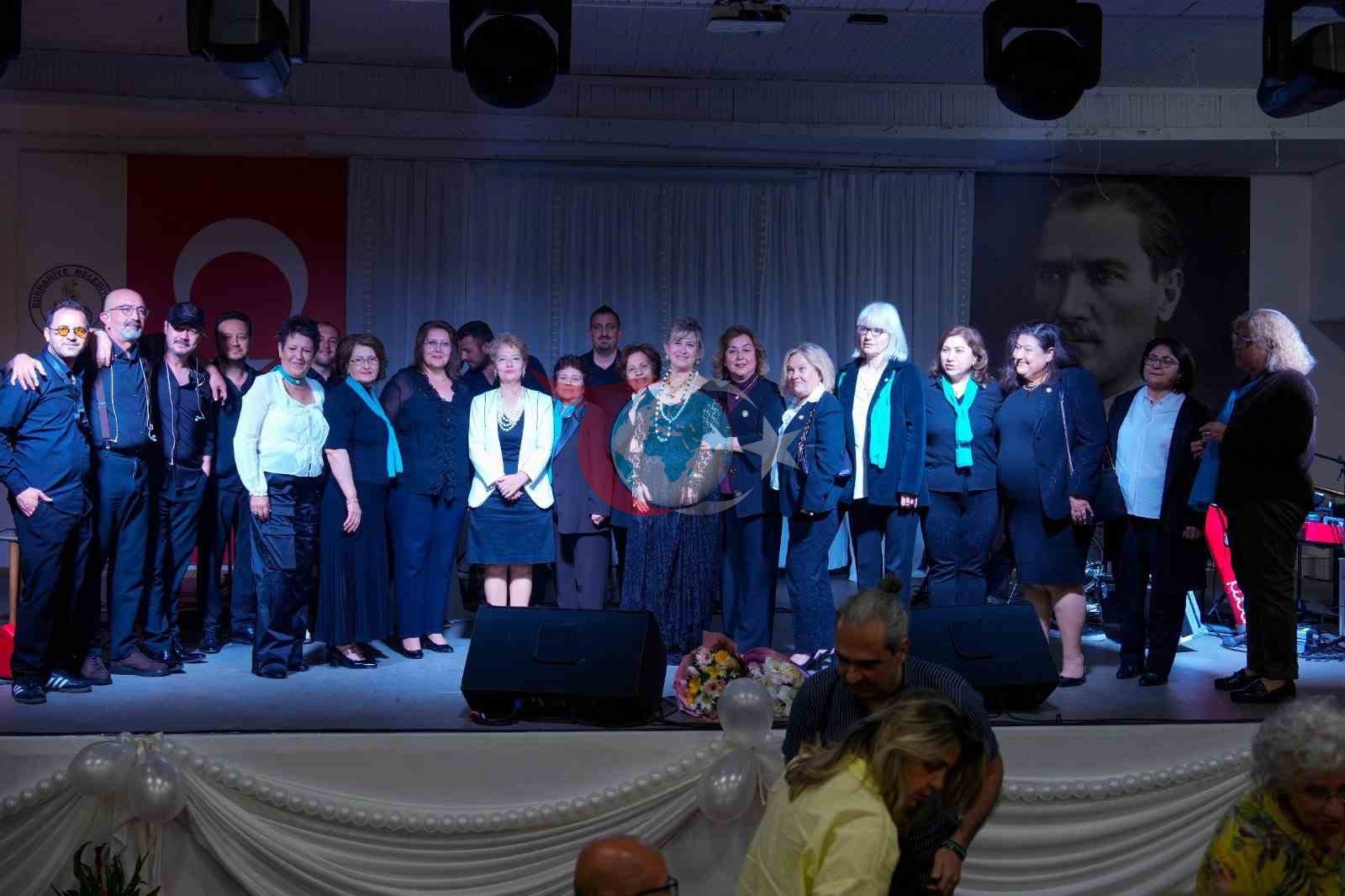 Burhaniye’de Eğitime Destek Konseri ilgi gördü