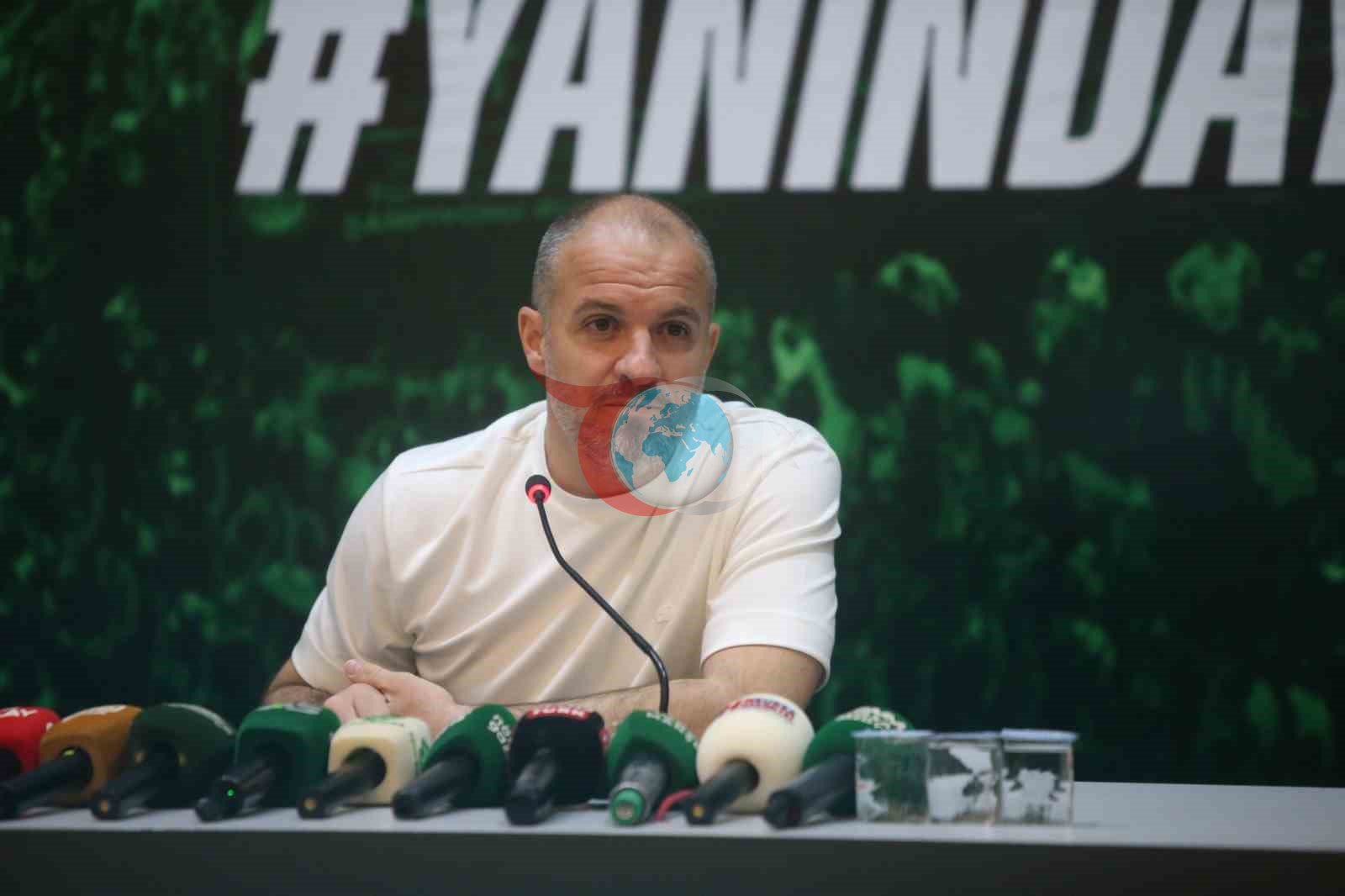 Bursaspor Teknik Direktörü Mustafa Er, transfer takvimini açıkladı