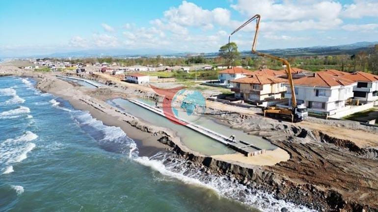 Deniz evlere dayandı Sakaryada erozyona sahil koruma duvarlı önlem