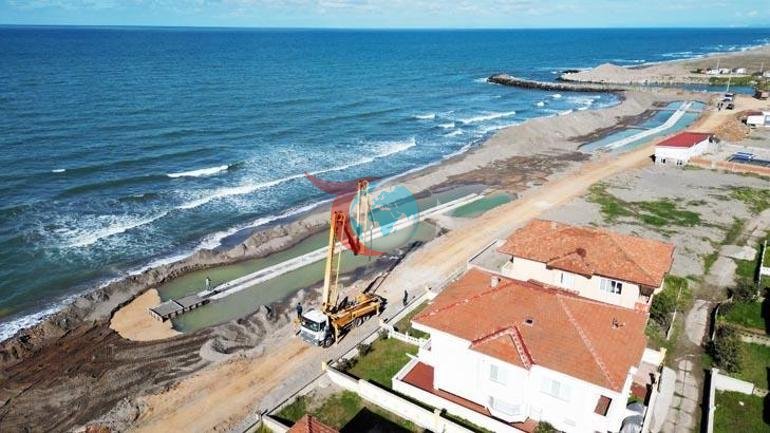 Deniz evlere dayandı Sakaryada erozyona sahil koruma duvarlı önlem
