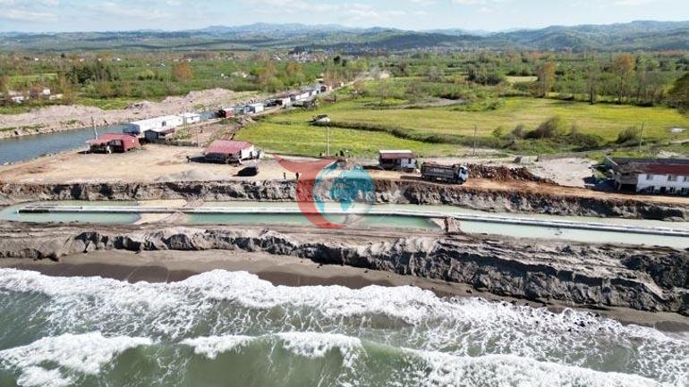 Deniz evlere dayandı Sakaryada erozyona sahil koruma duvarlı önlem