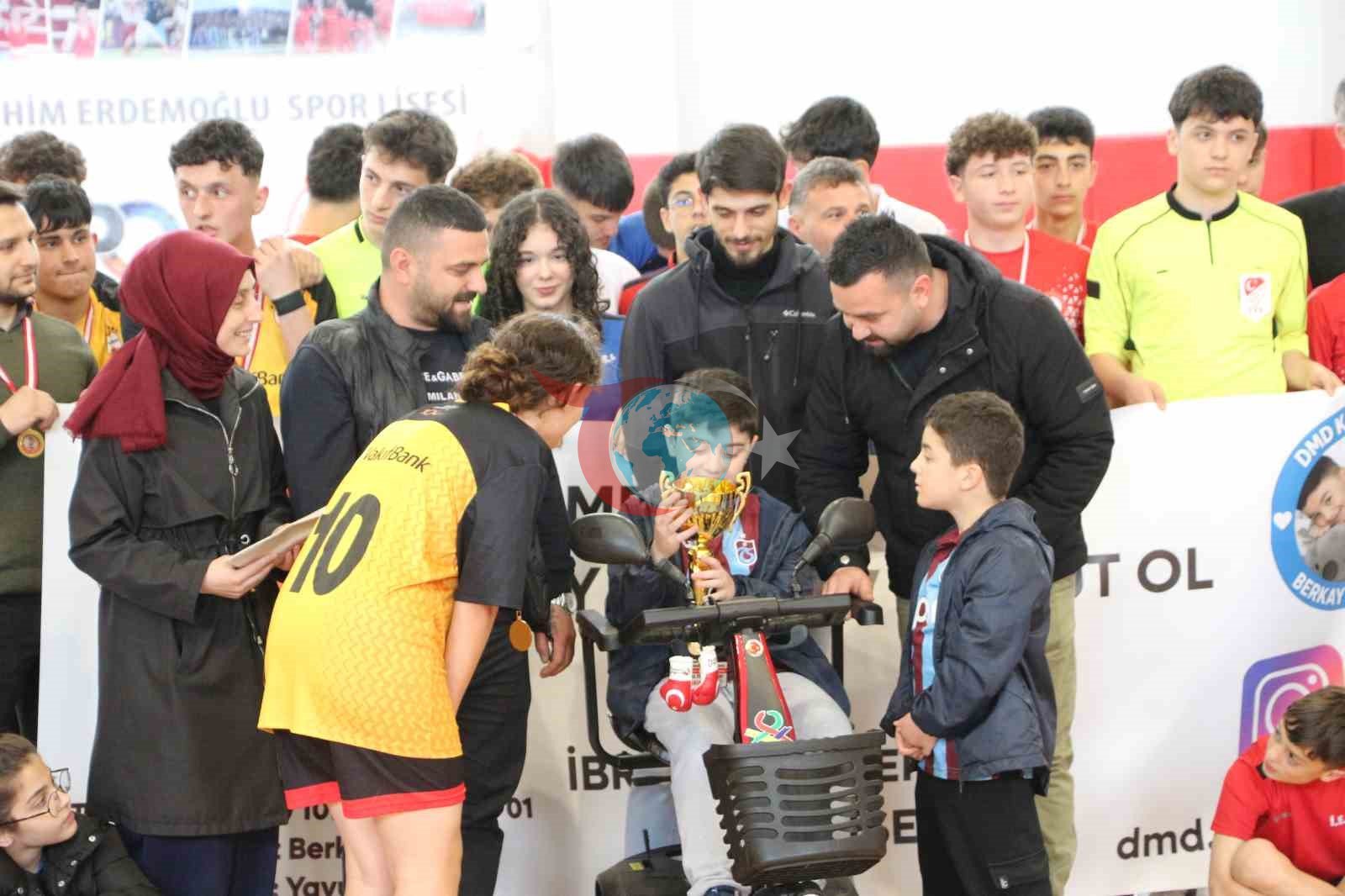 DMD hastası Berkay ve Eren kardeşlere Futsal Turnuvası ile umut oldular