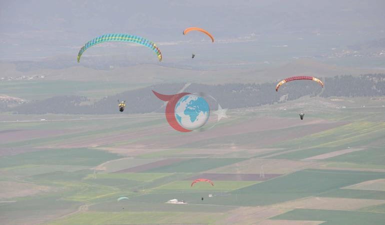 Türkiye Yamaç Paraşütü Hedef Yarışması Gaziantep 2026 başladı