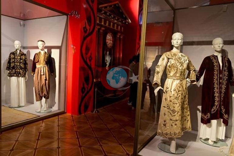 Dünyanın kalbinde Türk imzası Osmanlı zarafeti Gelin Hazineleri Rusya’da sahnede