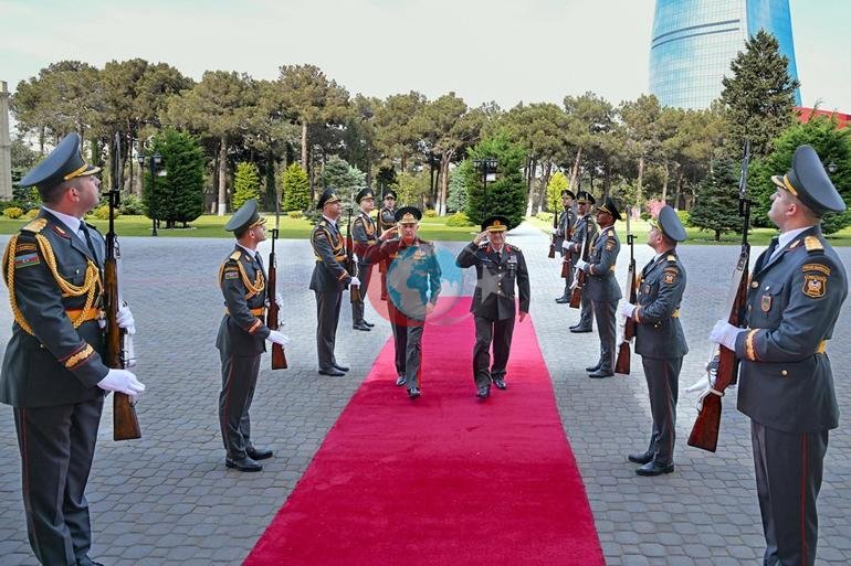 Kara Kuvvetleri Komutanı Orgeneral Tokel, Azerbaycanda temaslarda bulundu