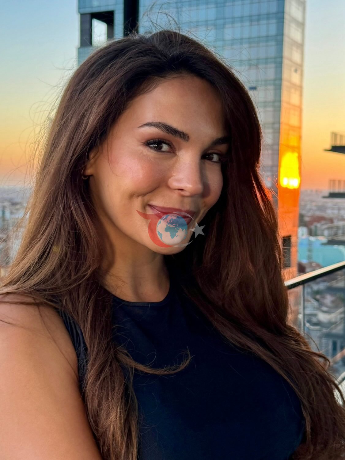 Ebru Şahin'den Sosyal Medyada İlgi Gören Pozlar