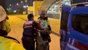 Ben ticaret erbabıyım demişti, yine alkollü yakalandı Polise hakaret etti