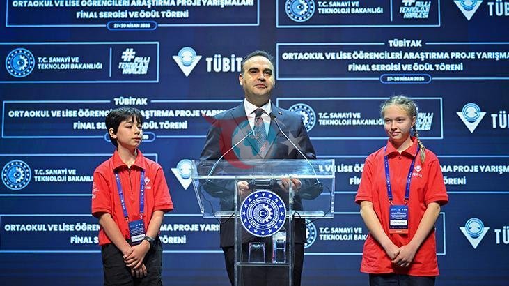 Bakan Kacır: Yeni Nesil Cesaret ve Özgüvenle Yetişiyor