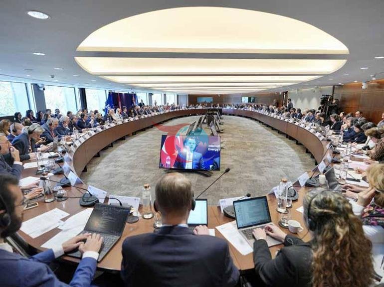 Bakan Kurum: Yapılması gereken en kritik atılım, temiz enerjiye geçişi hızlandırmak