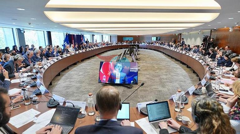 Bakan Kurum: En kritik atılım, temiz enerjiye geçişi hızlandırmak