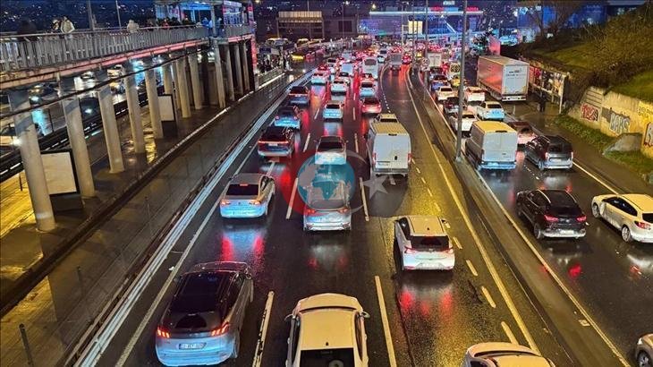 İstanbul'da Akşam Trafiği Zirve Yaptı: Yoğunluk Yüzde 87
