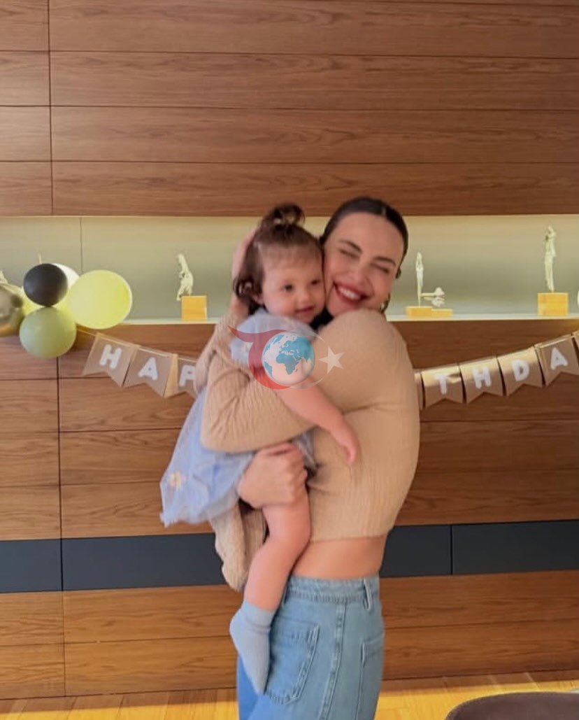 Demirel Ailesinin En Yeni Üyesi: Yasmin Bebeğin Instagram Kareleri Rekor Kırdı