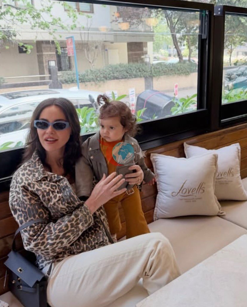 Demirel Ailesinin En Yeni Üyesi: Yasmin Bebeğin Instagram Kareleri Rekor Kırdı