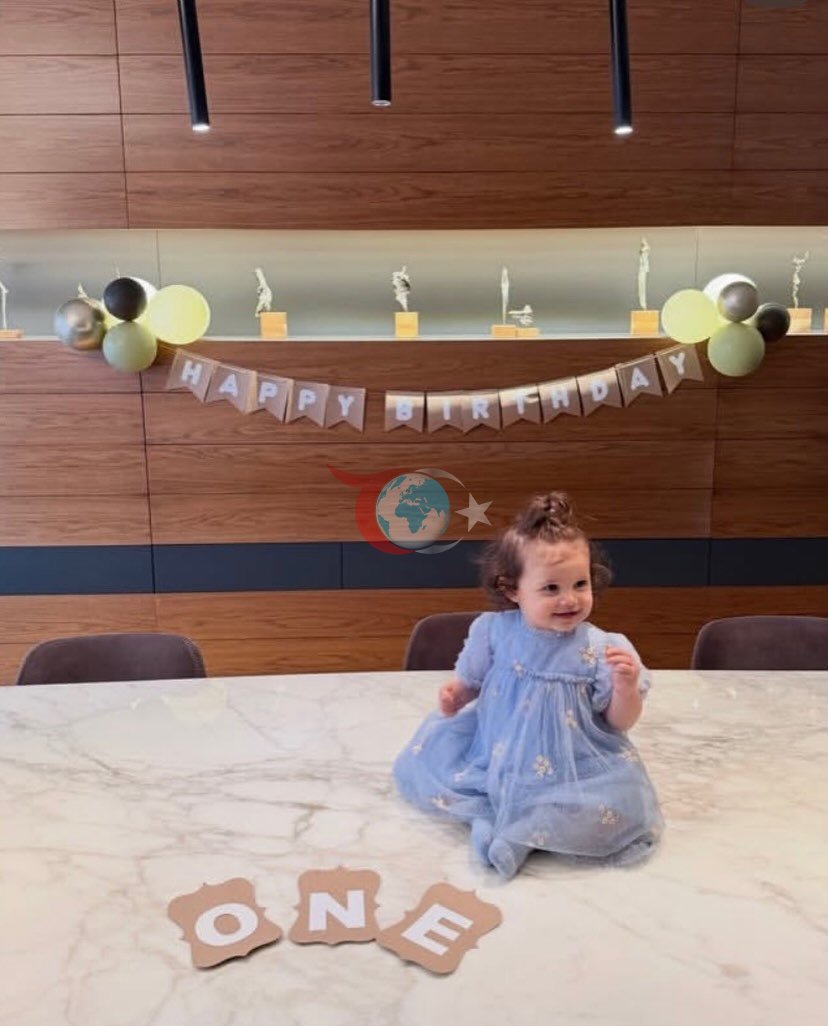 Demirel Ailesinin En Yeni Üyesi: Yasmin Bebeğin Instagram Kareleri Rekor Kırdı