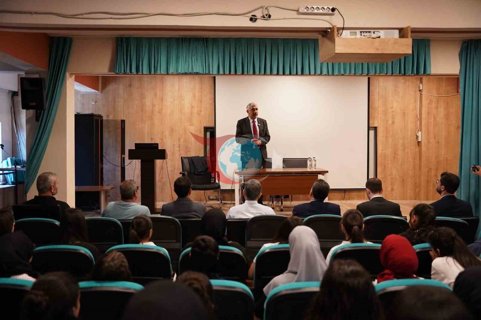 Kahta’da Gençlere İlham Veren Söyleşi Programı