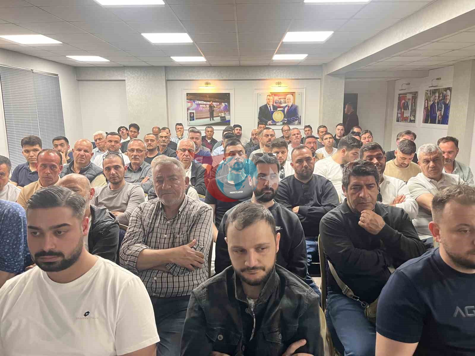 İzmir&rsquo;deki taksiciler müşteri memnuniyeti için eğitimden geçiyor