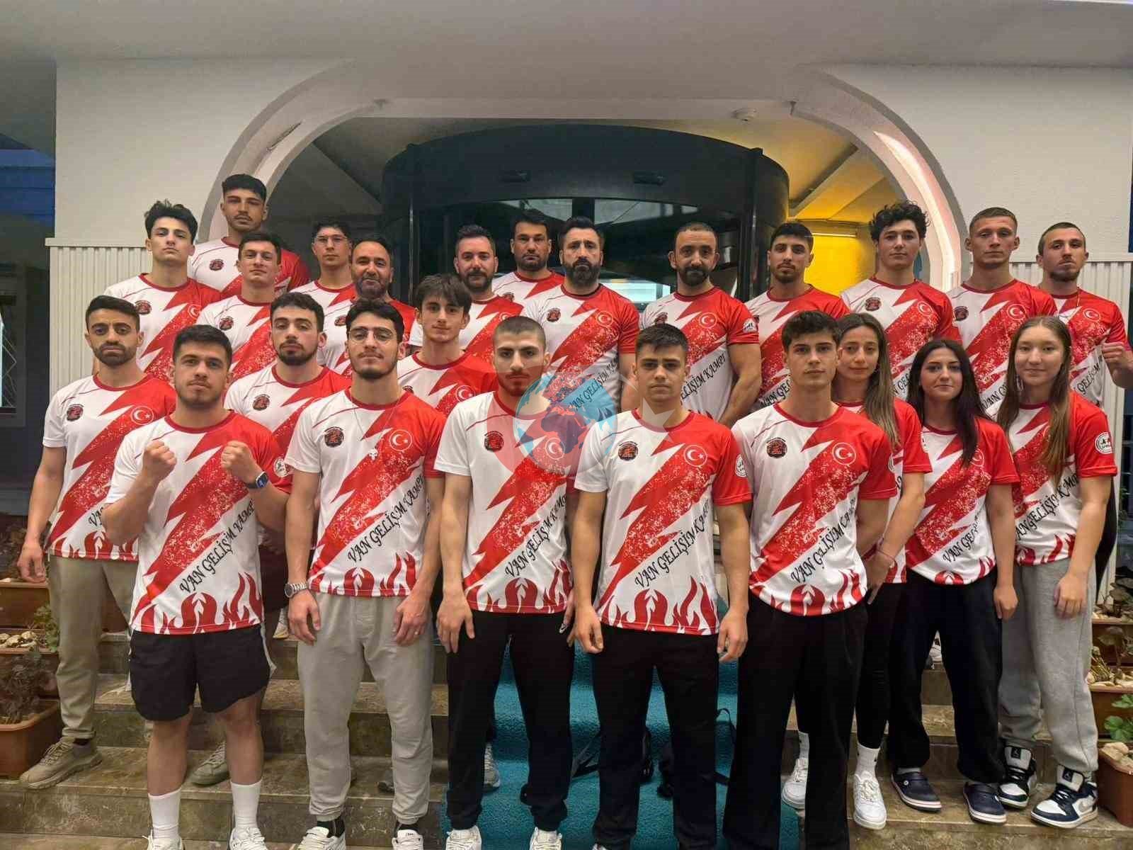 Van, Milli Sporcuların Yüksek İrtifa Kampı İçin Tercih Edildi