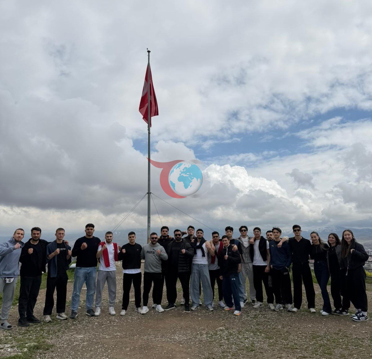 Milli sporcuların yüksek irtifa durağı Van oldu: Şampiyonalar öncesi güç depoladılar