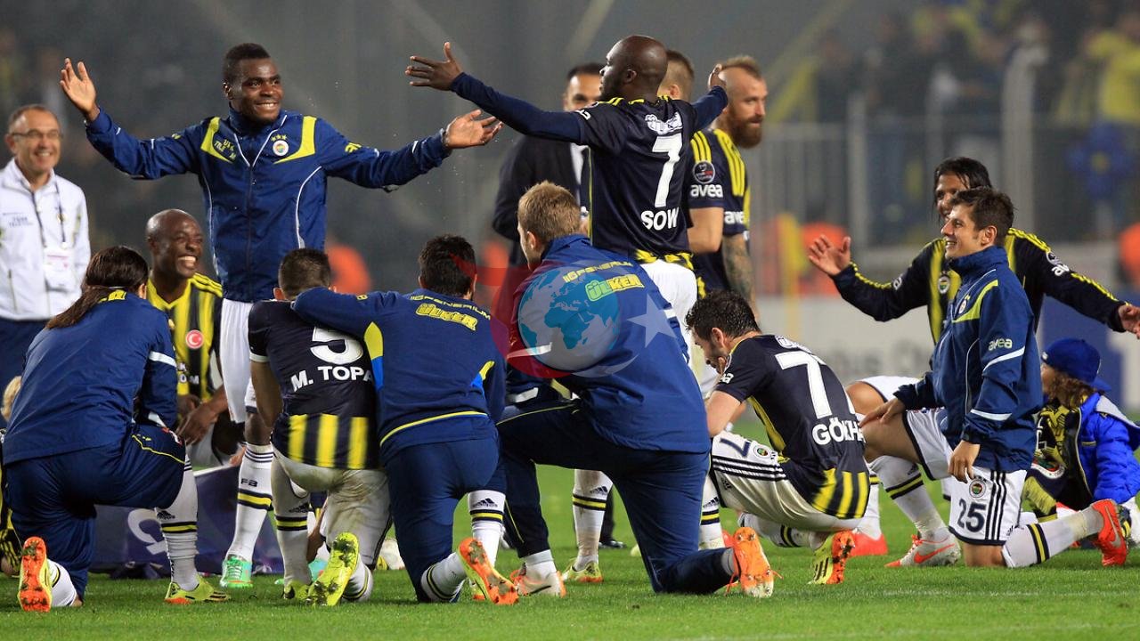 Fenerbahçe'nin Efsane Forveti Hoca Olma Yolunda! Başkanlık Seçiminde Desteğini Açıkladı
