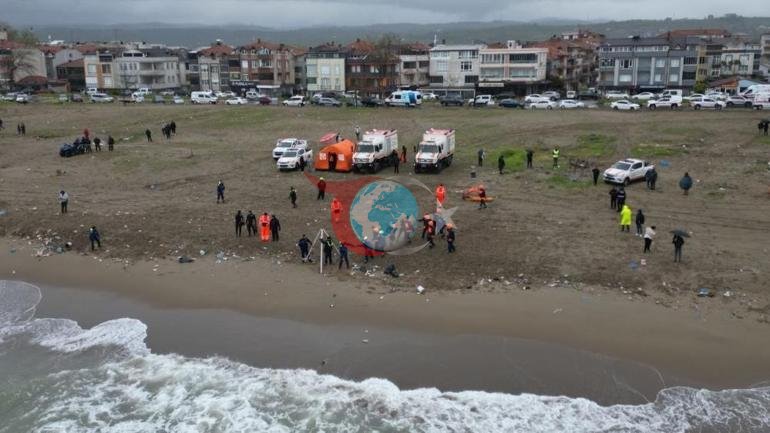 Sakaryada karaya oturan gemide kurtarma operasyonu