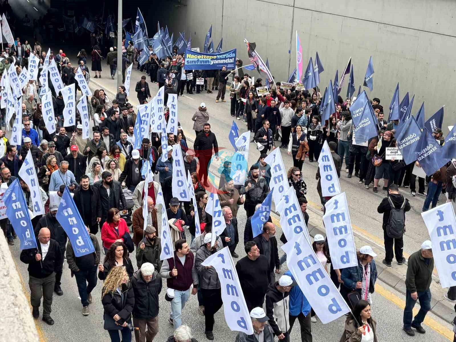 Ankara'da 1 Mayıs Coşkulu Kalabalıklarla Kutlandı