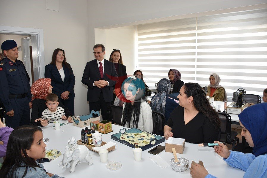 Salihli'de Yeni Aile Destek Merkezi Faaliyete Başladı
