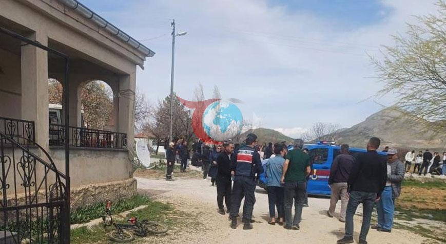 Kayseri'de Dehşet: 4 Çocuk Annesi Eşini Öldürdü, Ardından İntihar Etti