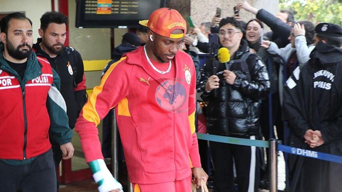Galatasaray Kafilesi Samsun'da Taraftarlarla Buluştu