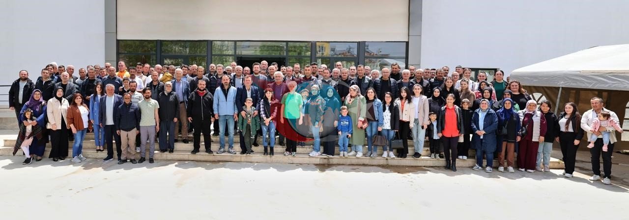 Tavas'ta İşçilerin Bayramı Gönül Sofrasında Kutlandı; Başkan Tatık'tan Anlamlı Etkinlik