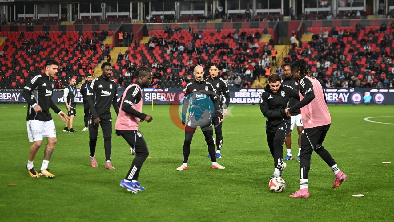 Beşiktaş'ta Kritik Karar: Rashica Sakatlandı, İlk 11 Değişti