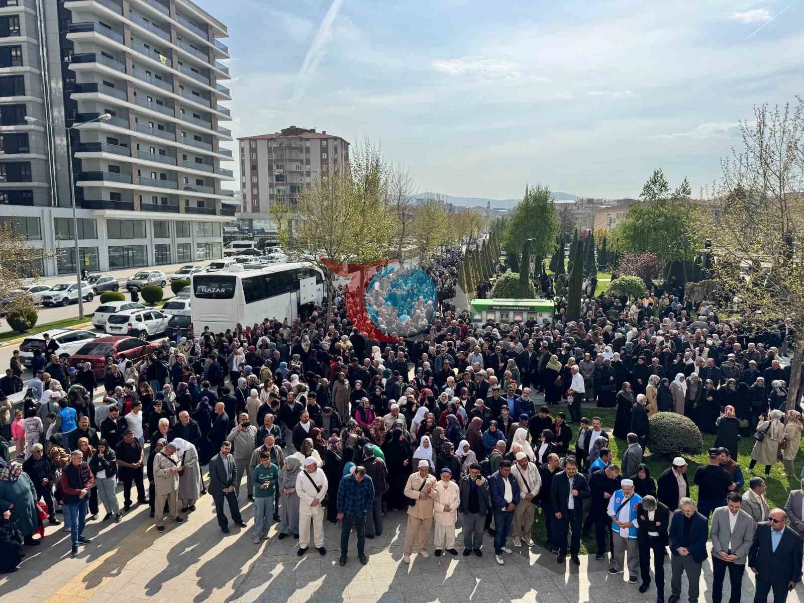 Çorum'dan 325 Hacı Adayı Coşkulu Törenle Uğurlandı