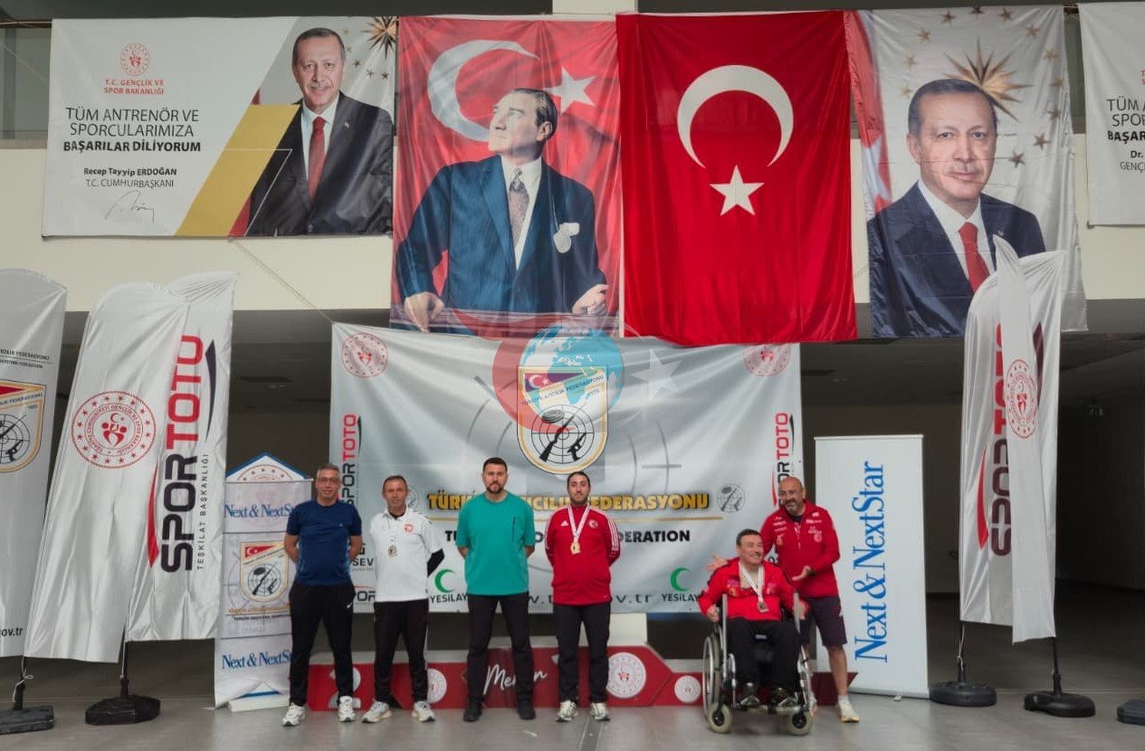 Manisalı Samet Akça’dan Türkiye Şampiyonası’nda madalya yağmuru