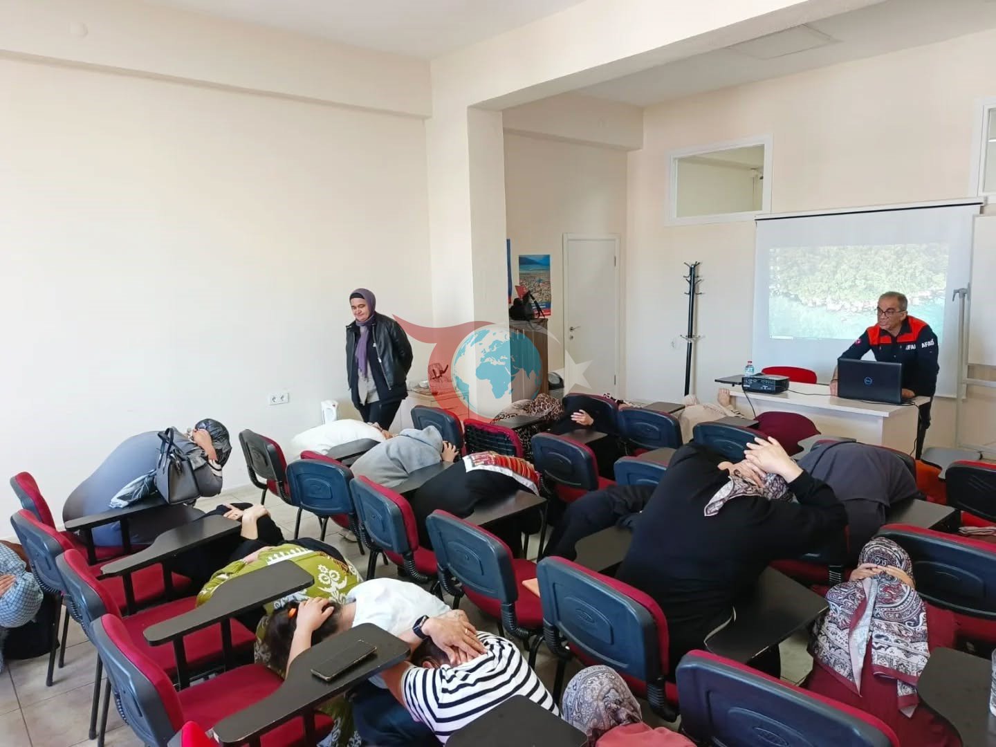 Aydın'da Kursiyerlere ve Otel Çalışanlarına Afet Bilinci Eğitimi