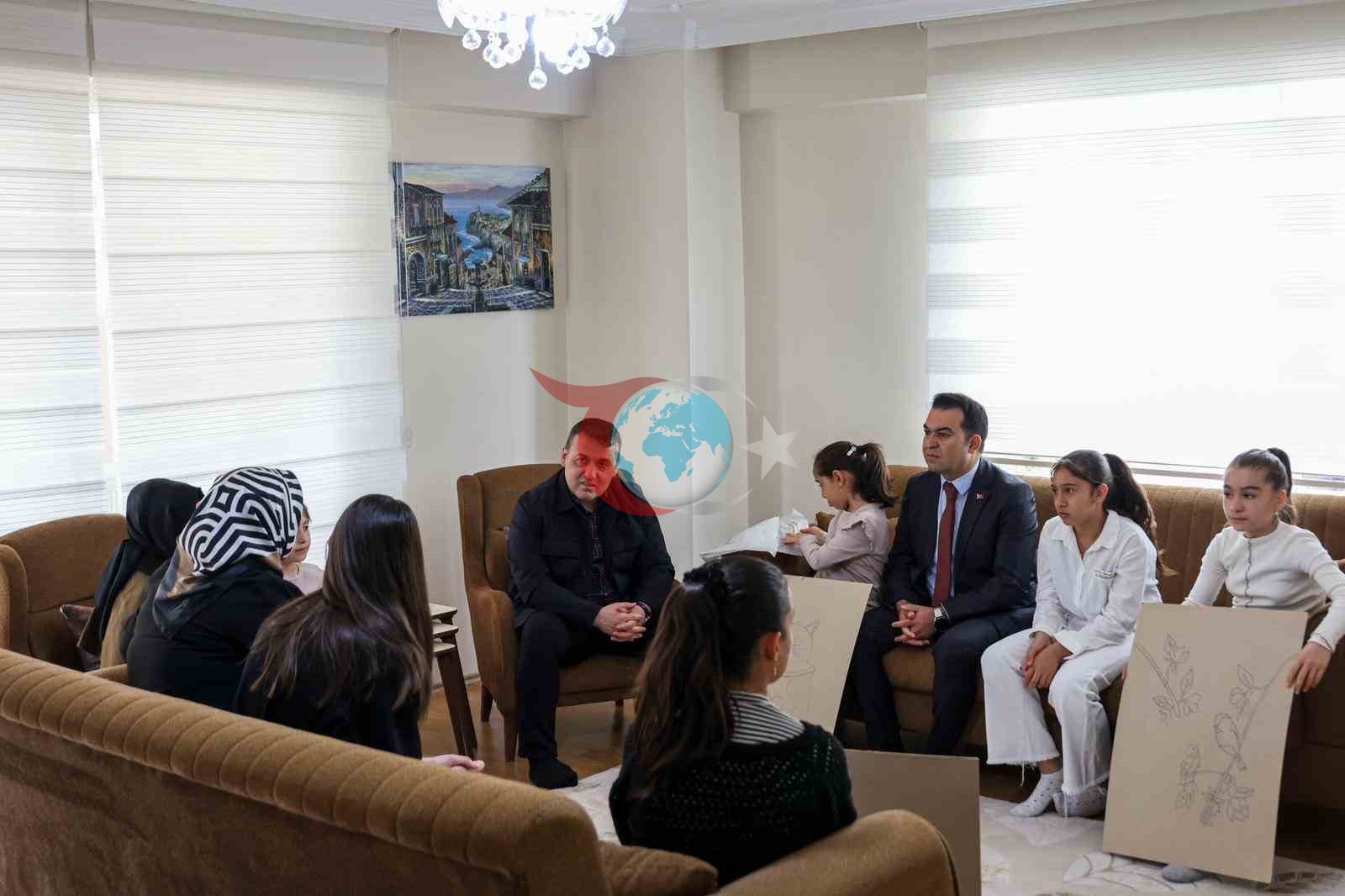 Vali Sözer Zambak Çocuk Evi'nde Miniklerle Buluştu