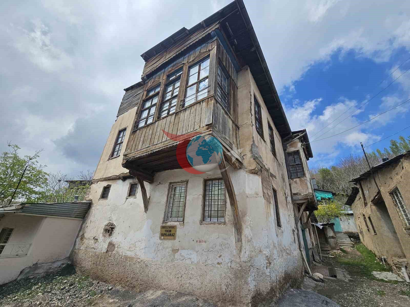 Elazığ'ın Tarihi Hüseynik Mahallesi'nde 450 Yıllık Konak Ziyaretçilerini Bekliyor