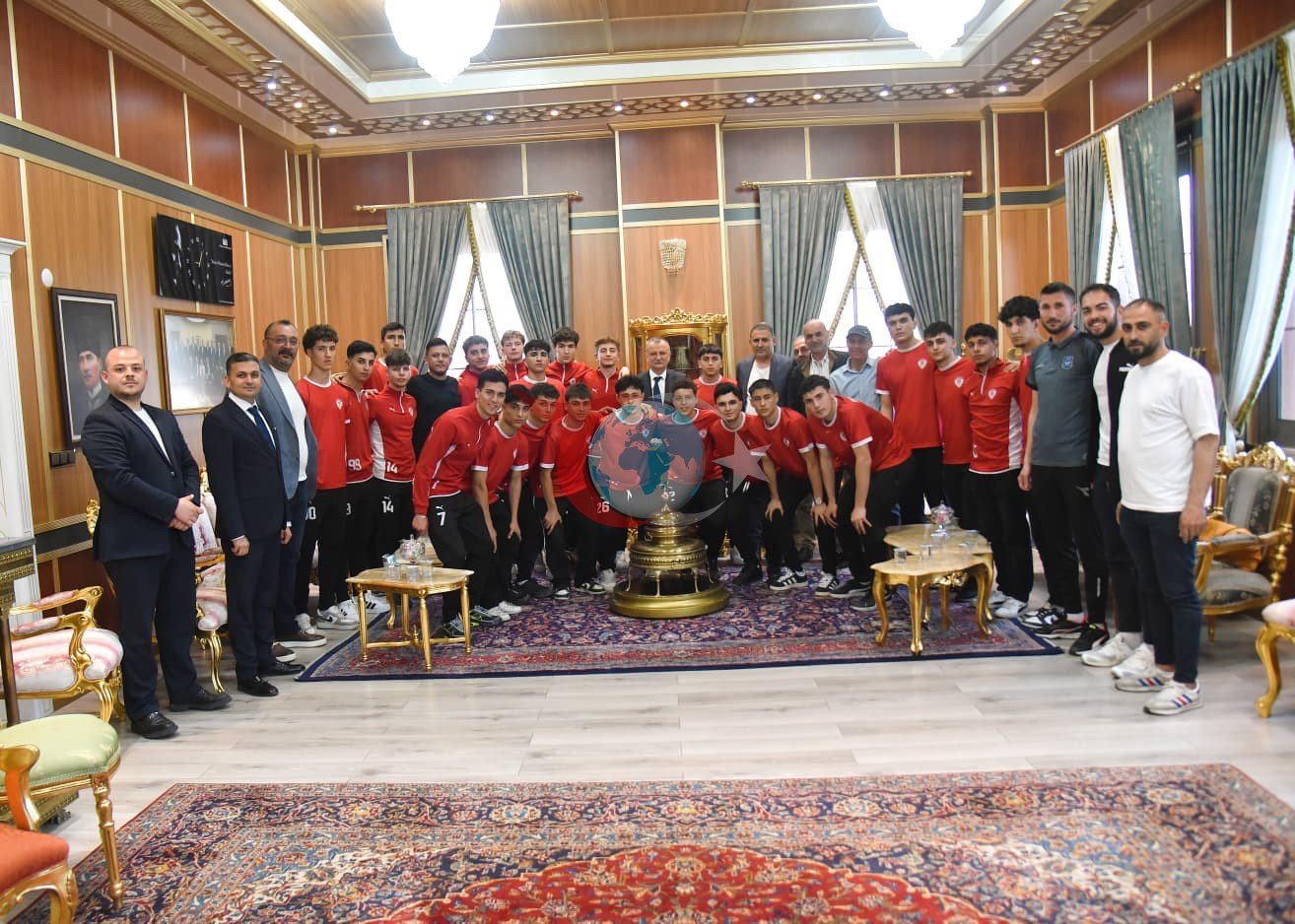 Başkan Balaban'dan Geleceğin Futbolcularına Destek