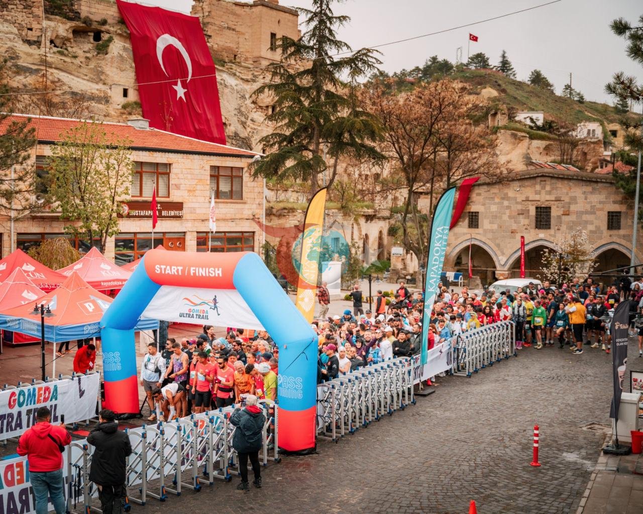 Kapadokya’da dev koşu! Gomeda Vadisi’nde 376 sporcuyla 'ultra' heyecan