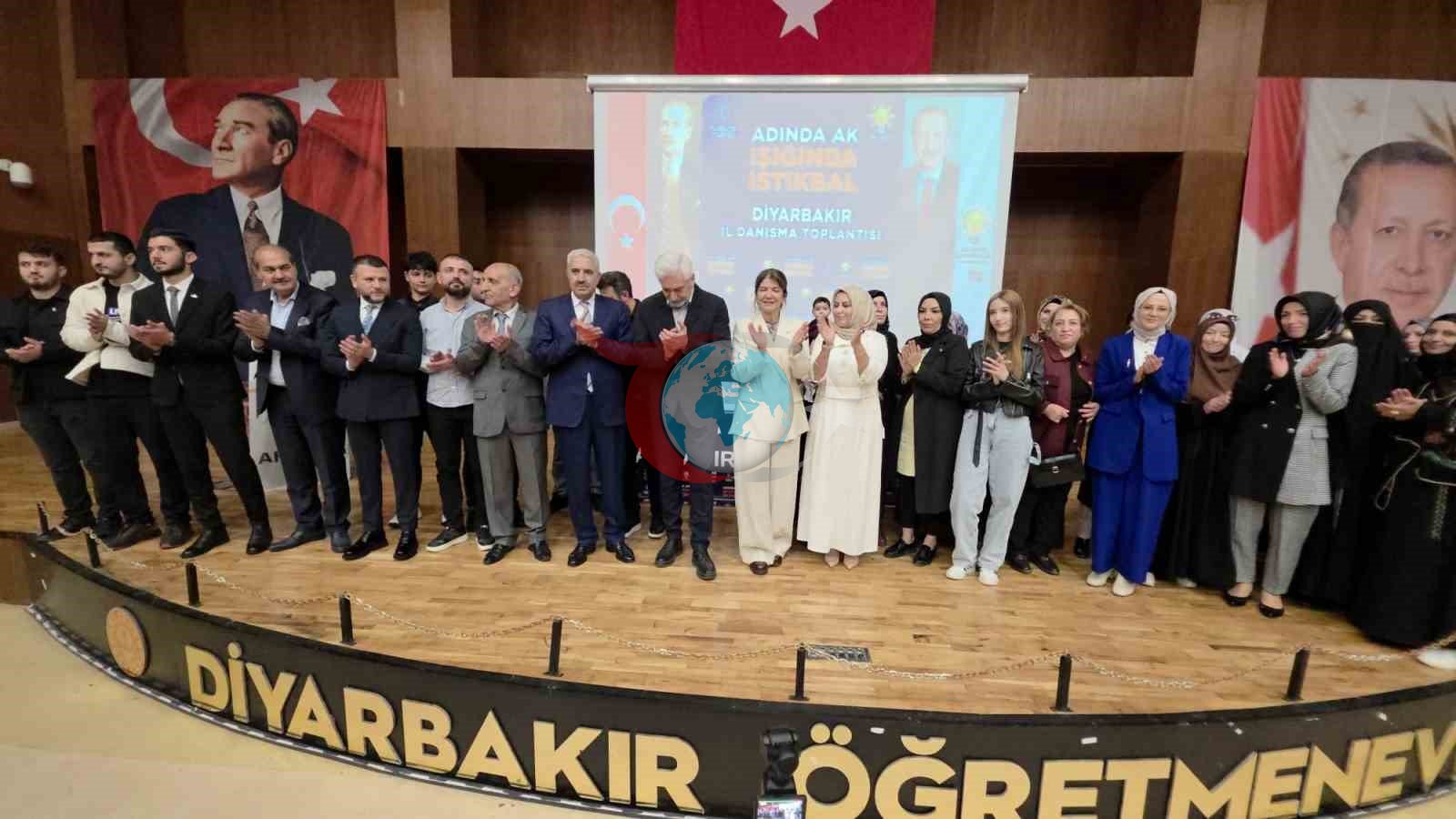 CHP ve YRP'den Ayrılanlar AK Parti'ye Katıldı