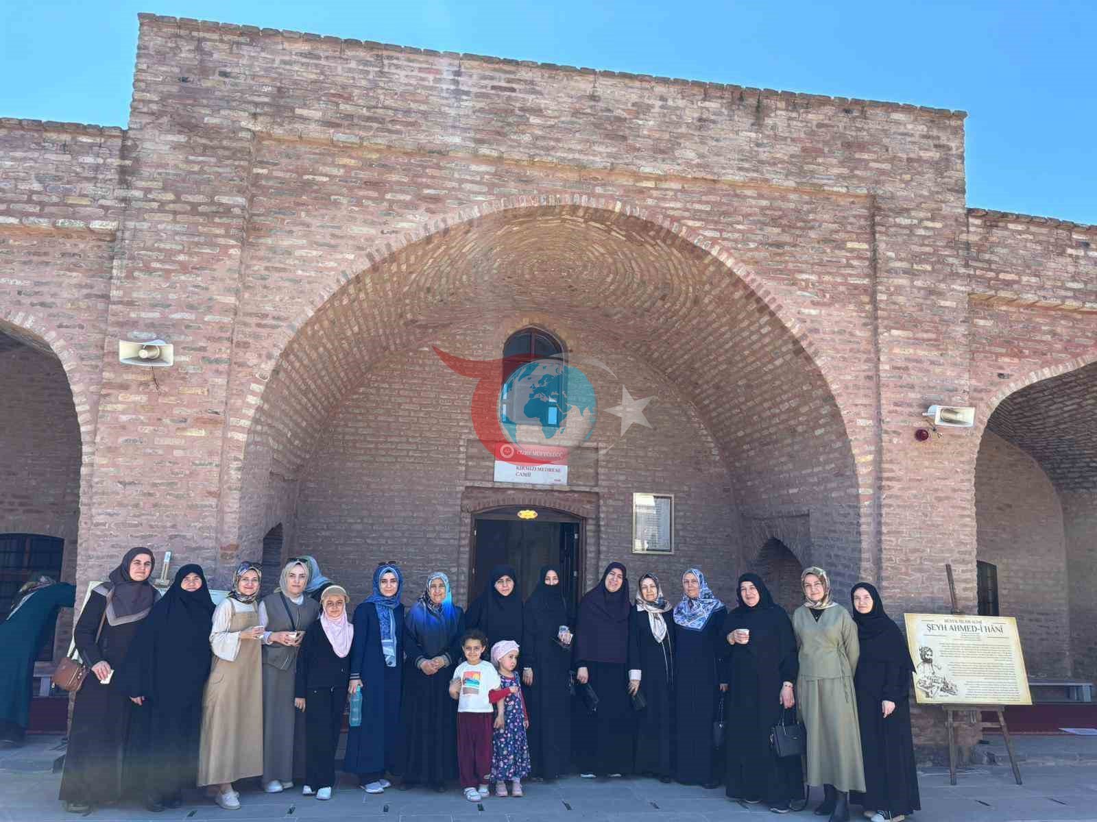Batmanlı Din Görevlileri Cizre'nin Tarihi ve Dini Mekanlarını Keşfetti