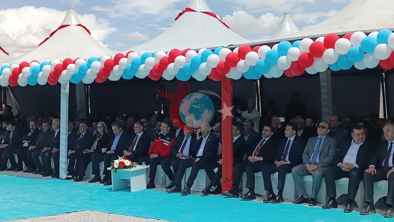 Bakan Yumaklı Van'da müjdeyi verdi: Hayvancılıkta dev destek projesi başlıyor
